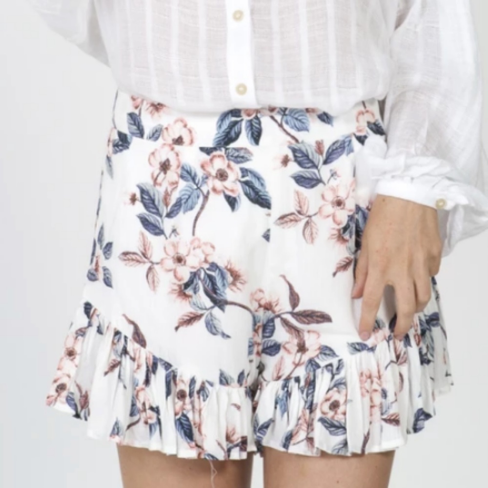 (Somedays Lovin) White Floral High waist Shorts